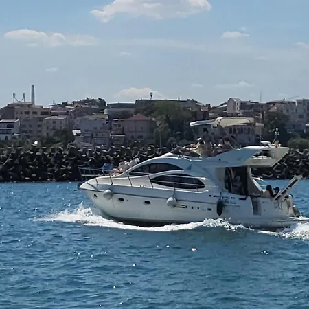 Yacht Azimut 42 - La Perla 康斯坦察