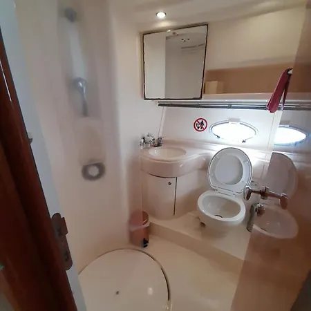 Yacht Azimut 42 - La Perla * Constanta