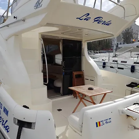 Yacht Azimut 42 - La Perla *