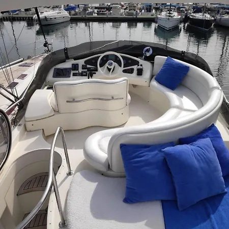 Yacht Azimut 42 - La Perla 康斯坦察
